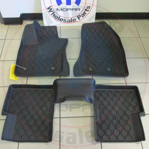 Alfombras Antiderrame Mopar Jeep Renegade 2015-25 Original Negro